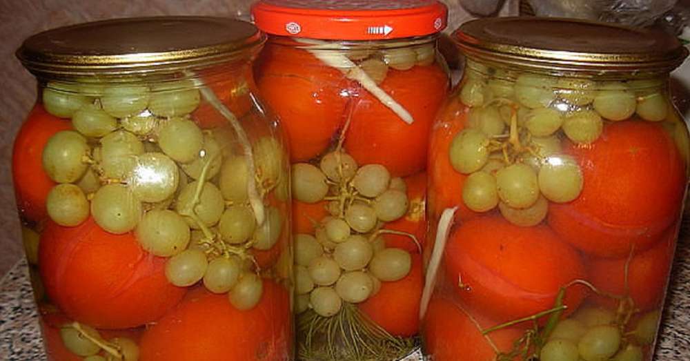 Як приготувати мариновані помідори /  Виноград