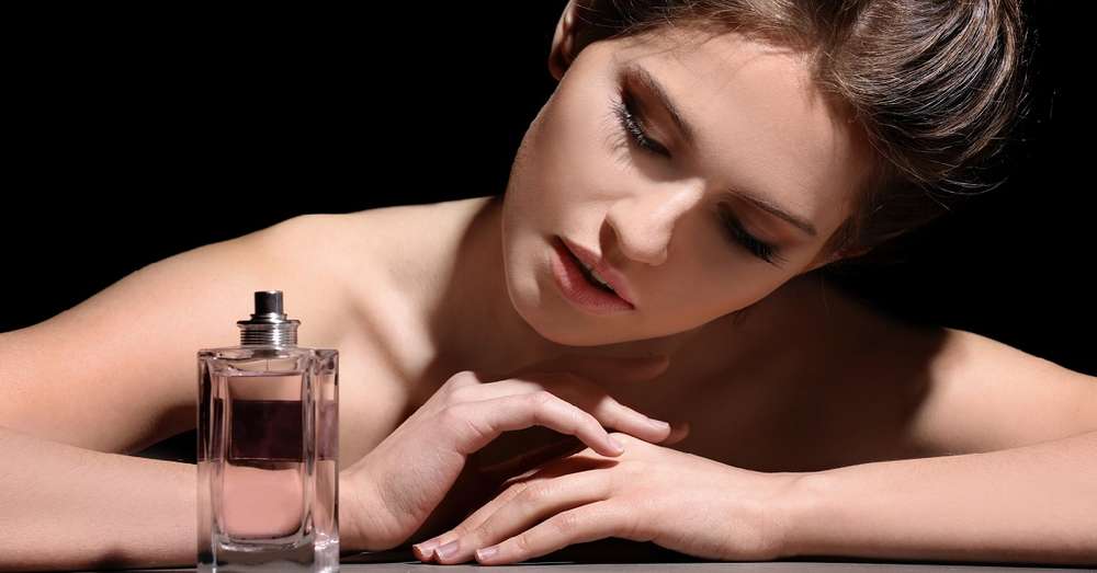 Evo kako napraviti ljetne mirise na koži cijeli dan i ostavite lijep vlak! /  parfem