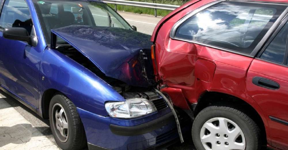 11 chýb vykonaných skúsenými vodičmi. Každý môže byť smrteľný! /  autá