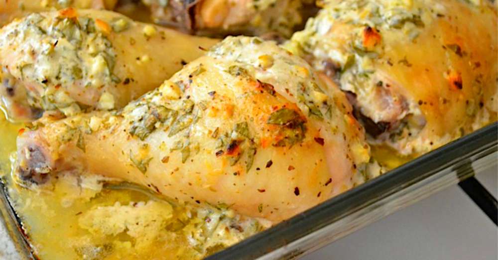 Пилетина у грчком стилу из пећнице је савршено јело за велику породичну вечеру. Припреми се скоро сам по себи! /  Пећница