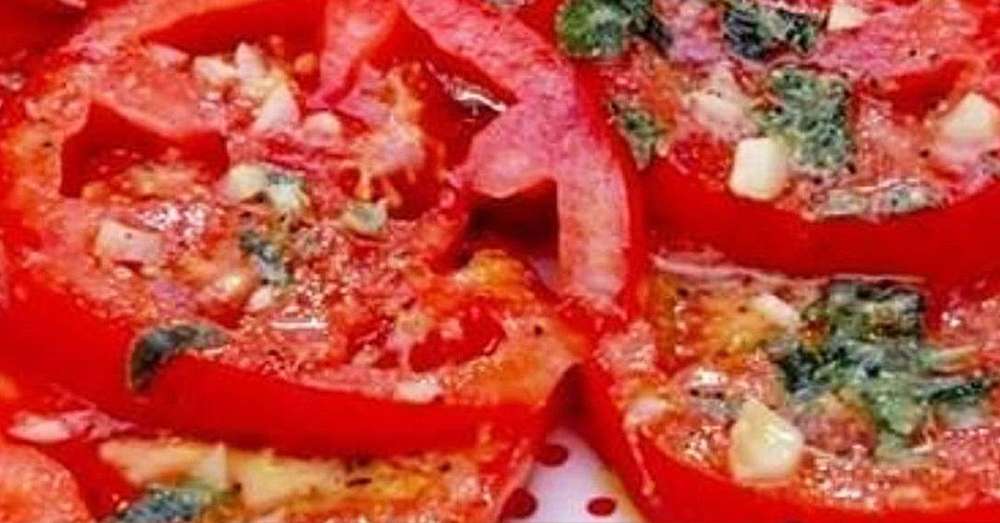 Tylko pół godziny i orzeźwiająca przekąska do stołu jest gotowa! Pyszne pomidory po włosku. /  Zieleń