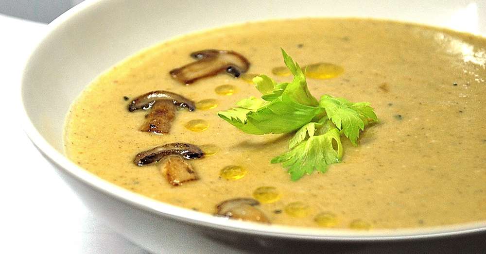 Kako kuhati sirovo juho z gobami enostaven recept za zelo okusno jed! /  Gobe