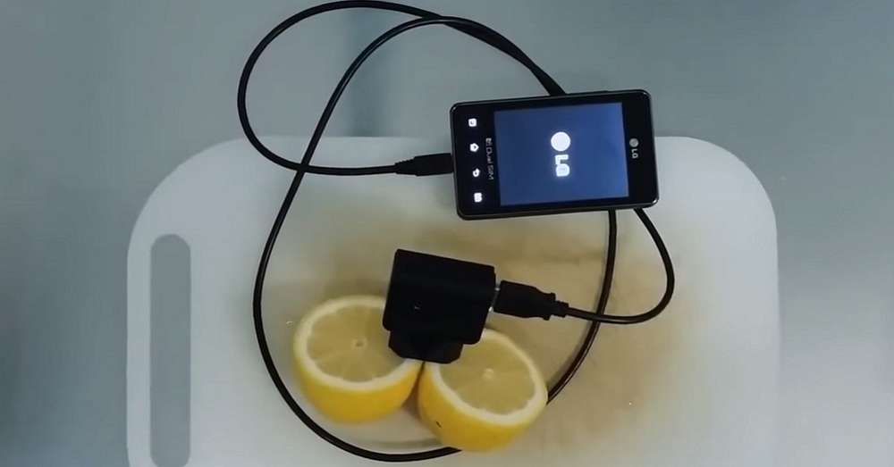 Ako nabiť telefón pomocou citrónového videa, ktorý mnohým zmätil! /  life hacking