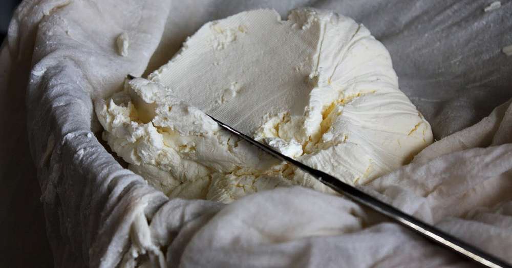 Mehki maskarponski sir naredite sami. Kos Italije na mizi. /  Limone