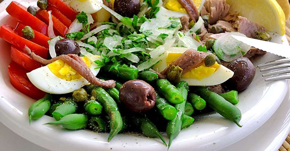 Tuna salata Lijepa nevjerojatna jela koja će osvojiti srce svakog gurmana. /  grickalice