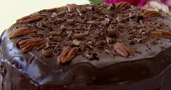Top 3 recepty na čokoládovú tortu Liečte, čo je nemožné odtrhnúť. /  dezerty