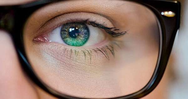 9 ćwiczeń, które mogą przywrócić wzrok w ciągu 7 dni. /  Oczy