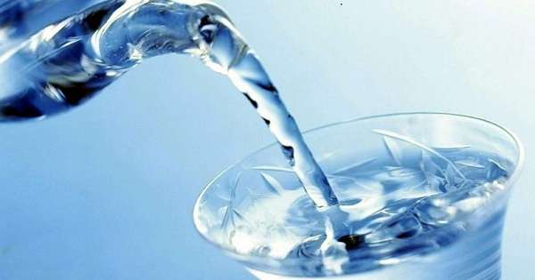 Vyplňte svoju milovanú túžbu jednoduchým pohárom vody. Výkonná technika! /  voda