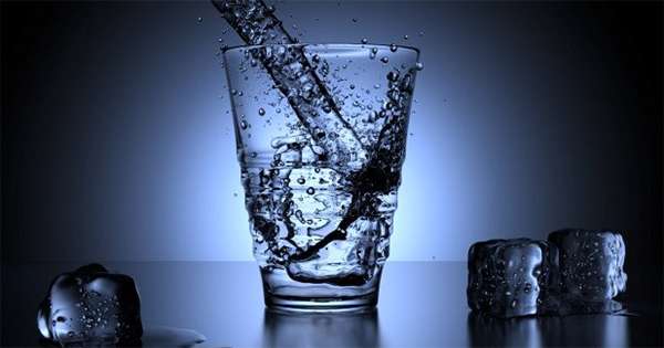 Neizpodbitni dokazi, zakaj morate piti vodo na prazen želodec. Naučite se pravilno piti! /  Voda