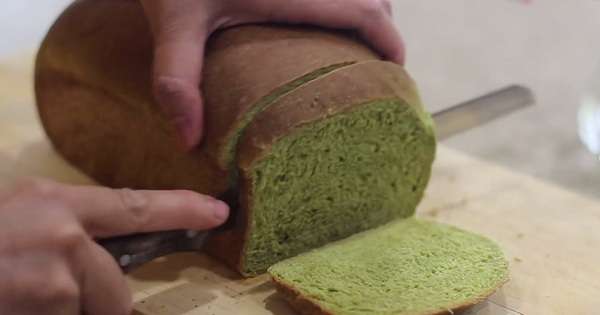Originálny letný recept na zdravý chlieb s čerstvým špenátom. /  pečenie