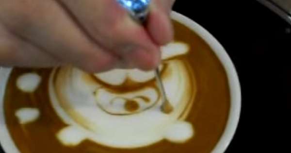Úžasné kresby na kávu. Je to škoda piť takú krásu! /  výzdoba