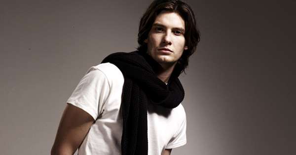 10 найпопулярніших способів зав'язати чоловічий шарф, які зроблять твій образ неповторним! /  Ідеї