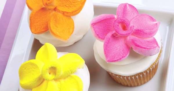 Oryginalna dekoracja ciasta w zaledwie 1 minutę i uroczy kwiatek jest gotowy! /  Marshmallow