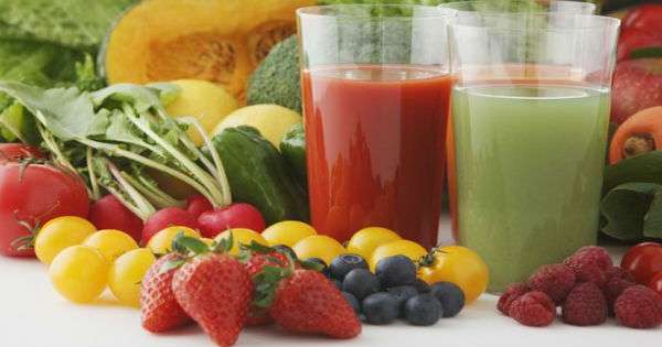 Čas je, da telo okrepimo z vitamini! Slastne sadne in zelenjavne pijače za vaše zdravje. /  Detox