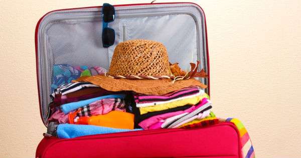 Зібрати валізу тобі здається складним завданням? Ця інструкція допоможе тобі упакувати все ідеально! /  Одяг