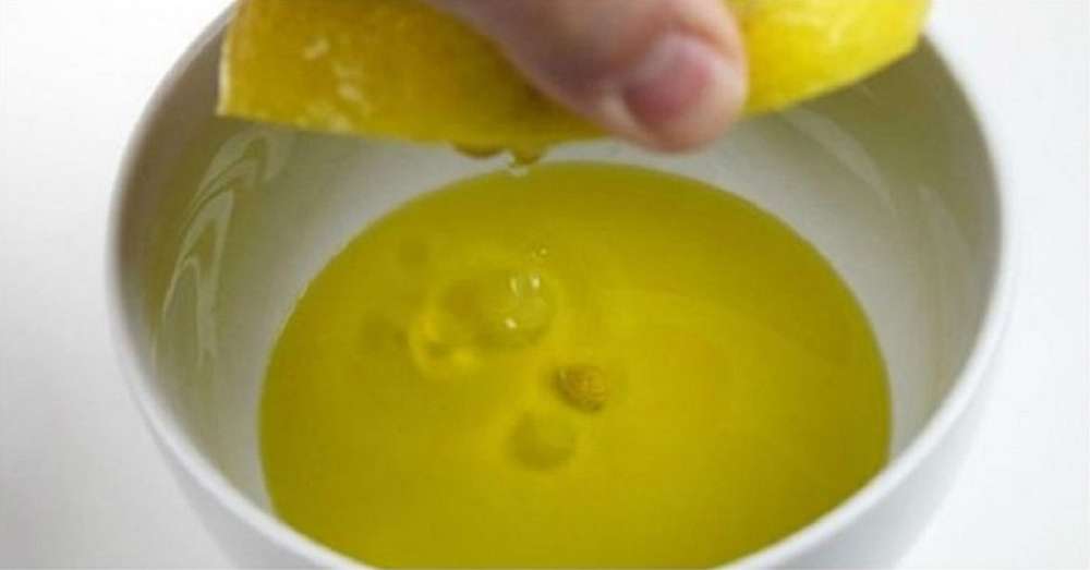 Iscijedite 1 limun, pomiješajte s 1 žlicom maslinovog ulja ... Sada me nikada nećeš zaboraviti zauvijek! /  Detox