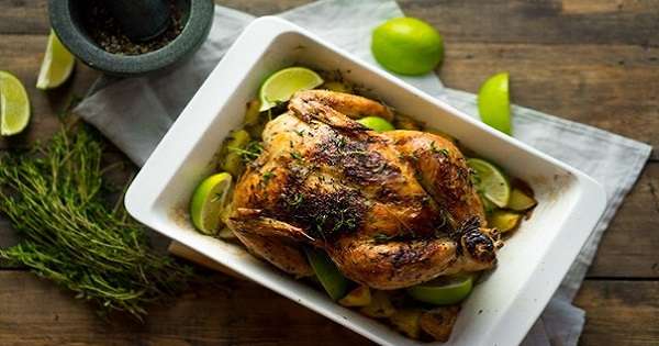 Upoznajte Novu godinu s ukusnim pečenim piletinom s timijanjem i limunom. /  limuni